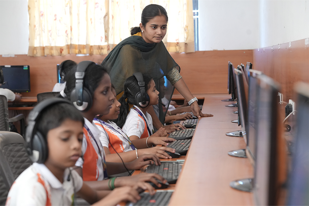 Computer Science Lab at Top School in Erode and Gobichettipalayam